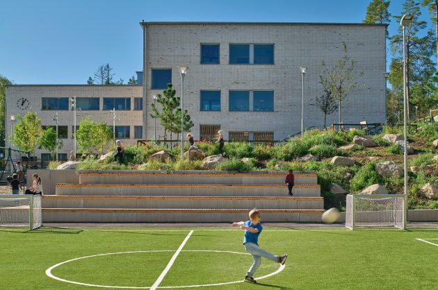 Väsjöskolan by Nivå Landskapsarkitektur