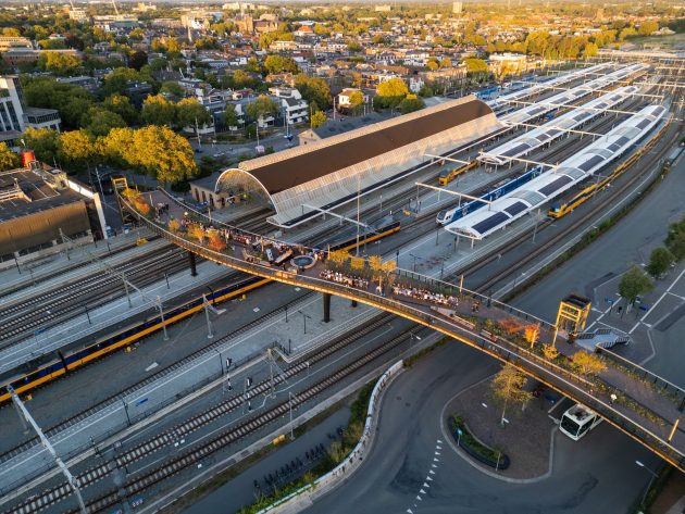 Passerelle Zwolle by Karres en Brands