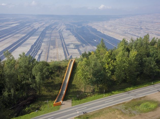 Environmental Stoicism, Junkscapes and Toxic Sublime
